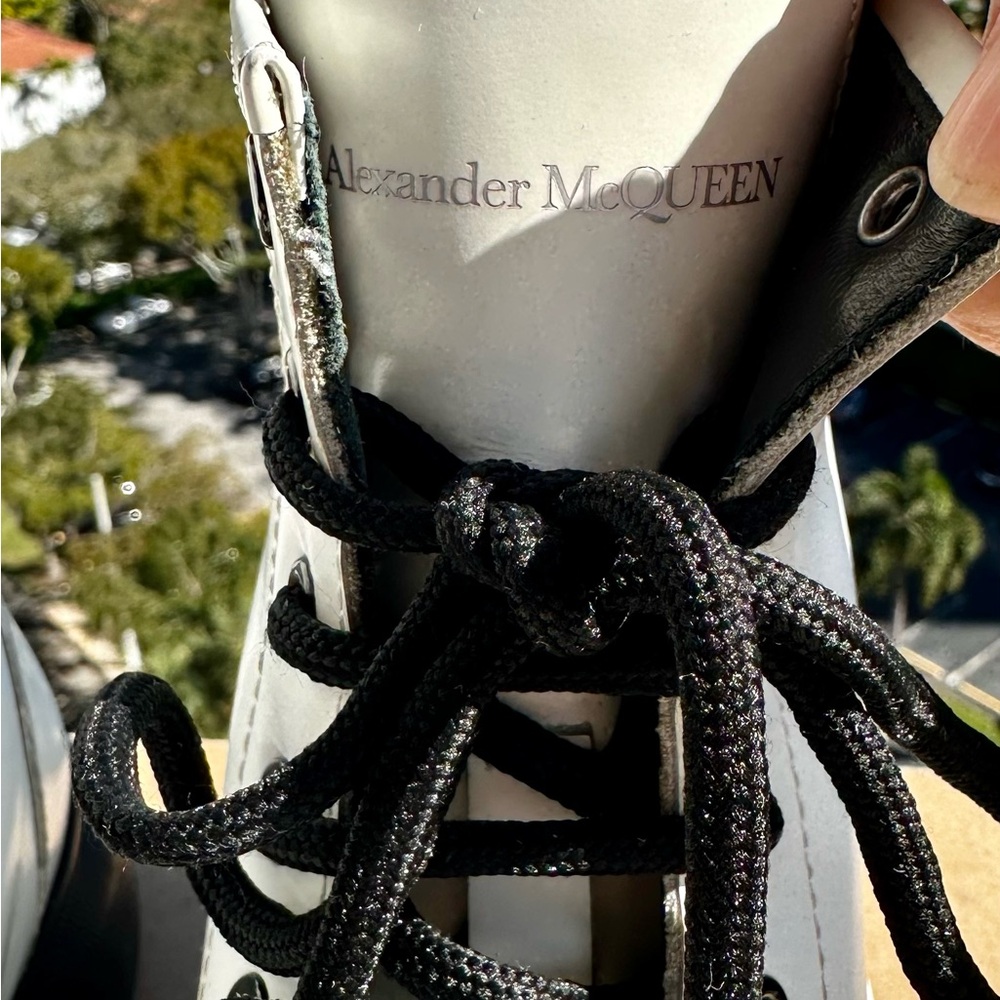 Alexander McQueen White Leather Combat Boots Lace Up Round Toe EU 37 | US 6.5 7 - Picture 10 of 10
